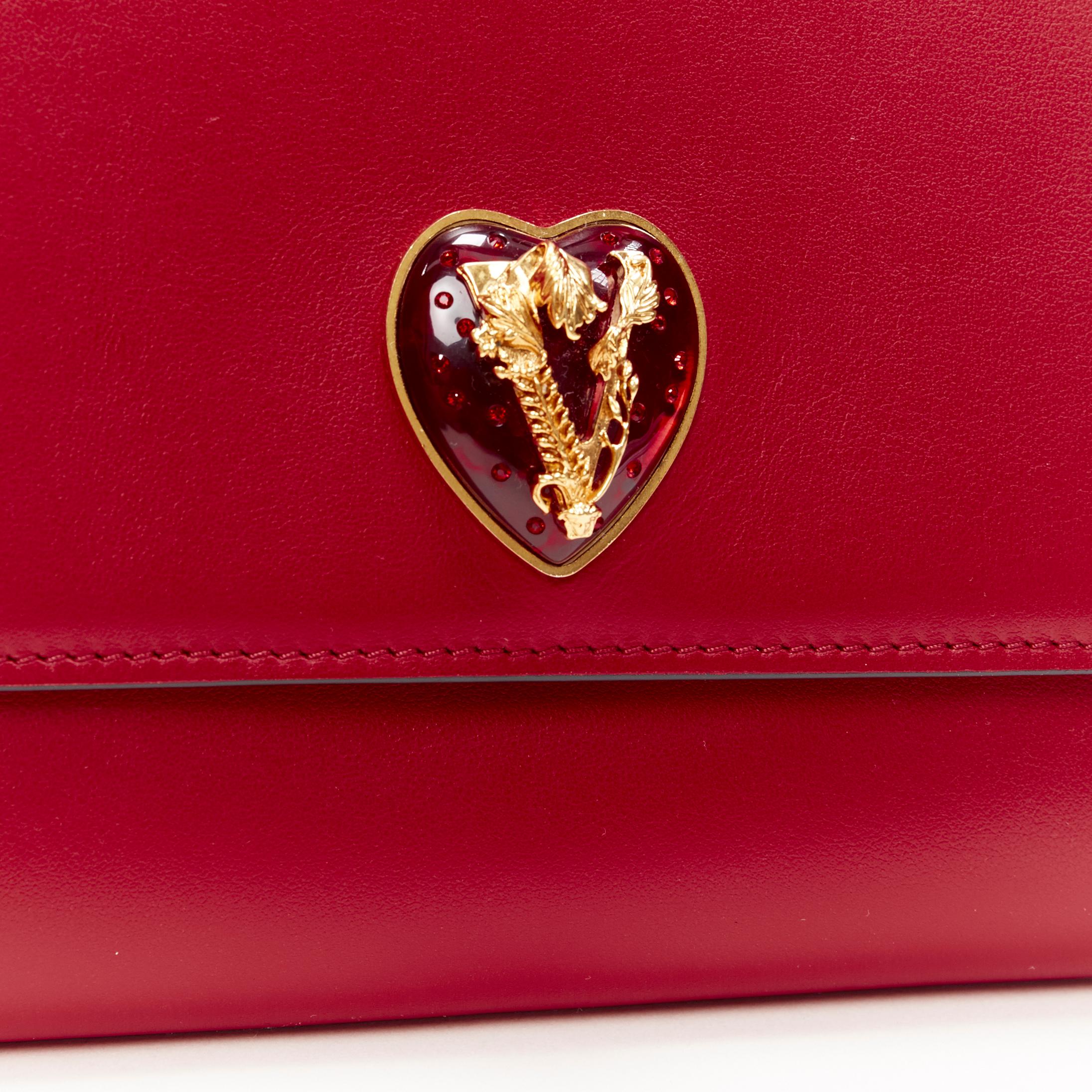 new VERSACE V-Mine Virtus V heart flap front wallet on chain WOC clutch bag In New Condition In Hong Kong, NT