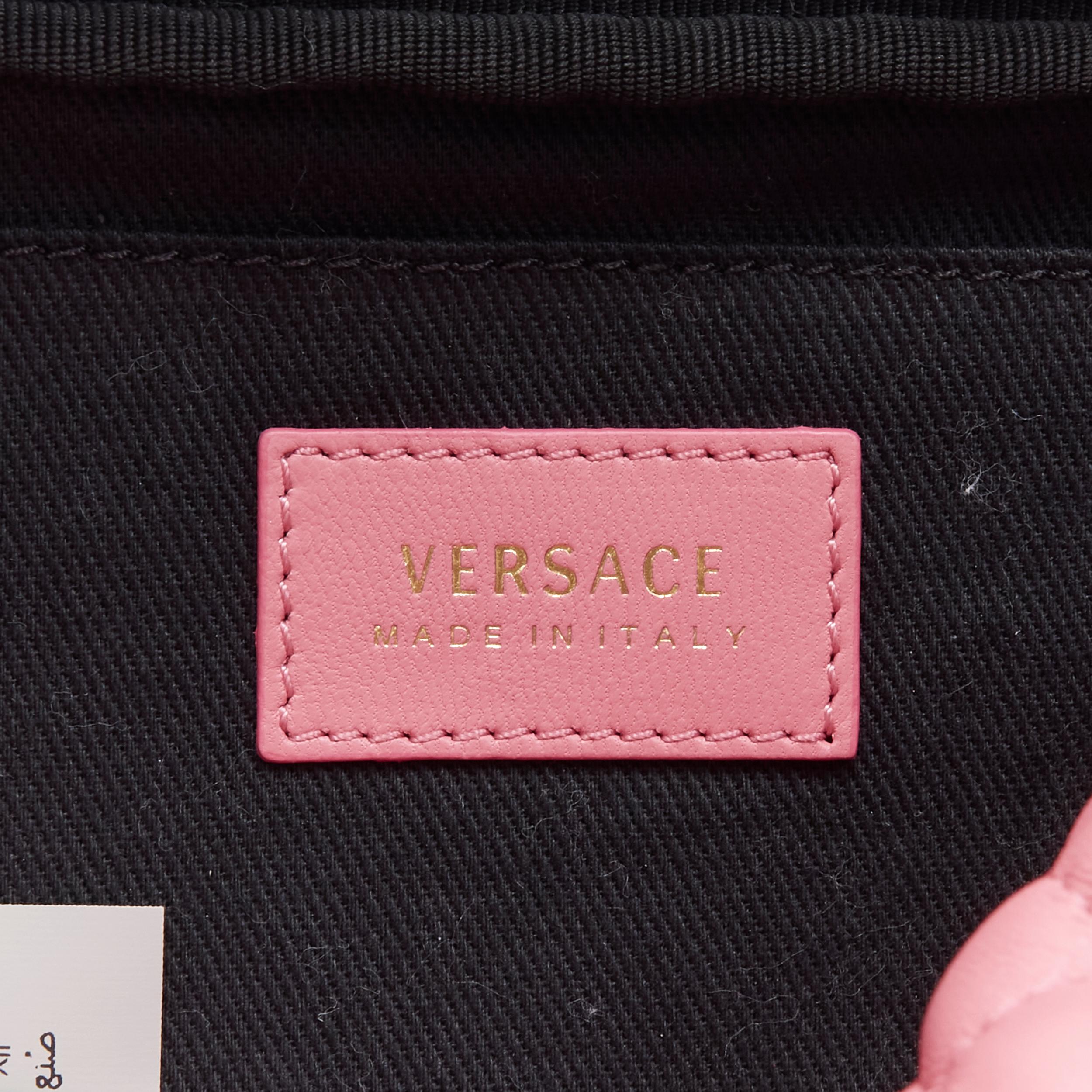VERSACE Vanitas Barocke gesteppte rosa Leder-Gold Medusa Crossbody Taille Tasche im Angebot 5