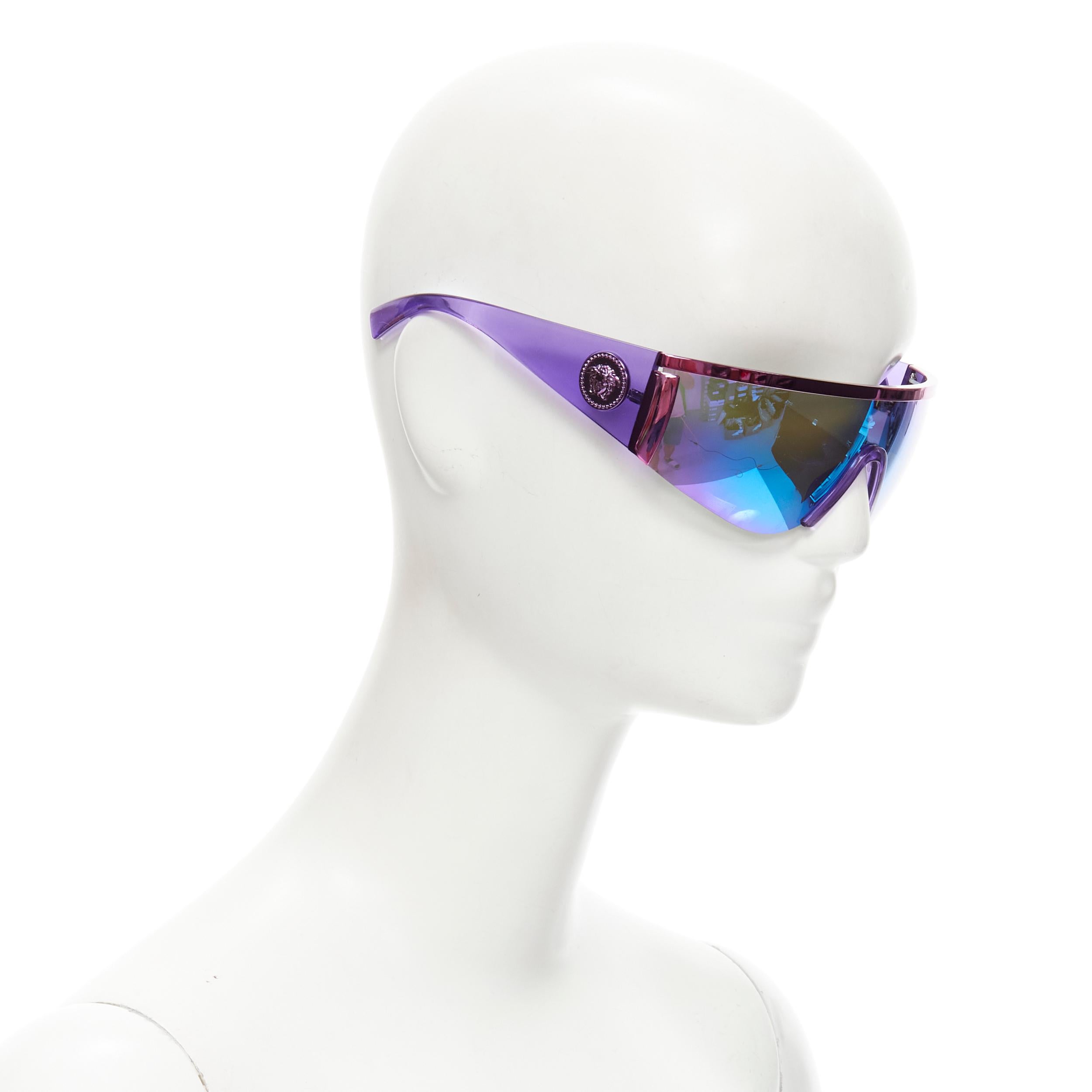 new VERSACE VE2197 2018 Tribute Medusa purple blue reflective sunglasses 
Reference: TGAS/C00245 
Brand: Versace 
Designer: Donatella Versace 
Collection: Tribute 
Material: Metal 
Color: Purple 
Pattern: Solid 
Extra Detail: From the 2018 Tribute