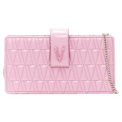 neu VERSACE Virtus rosa Lackleder Barocco V gesteppte Crossbody-Kettentasche