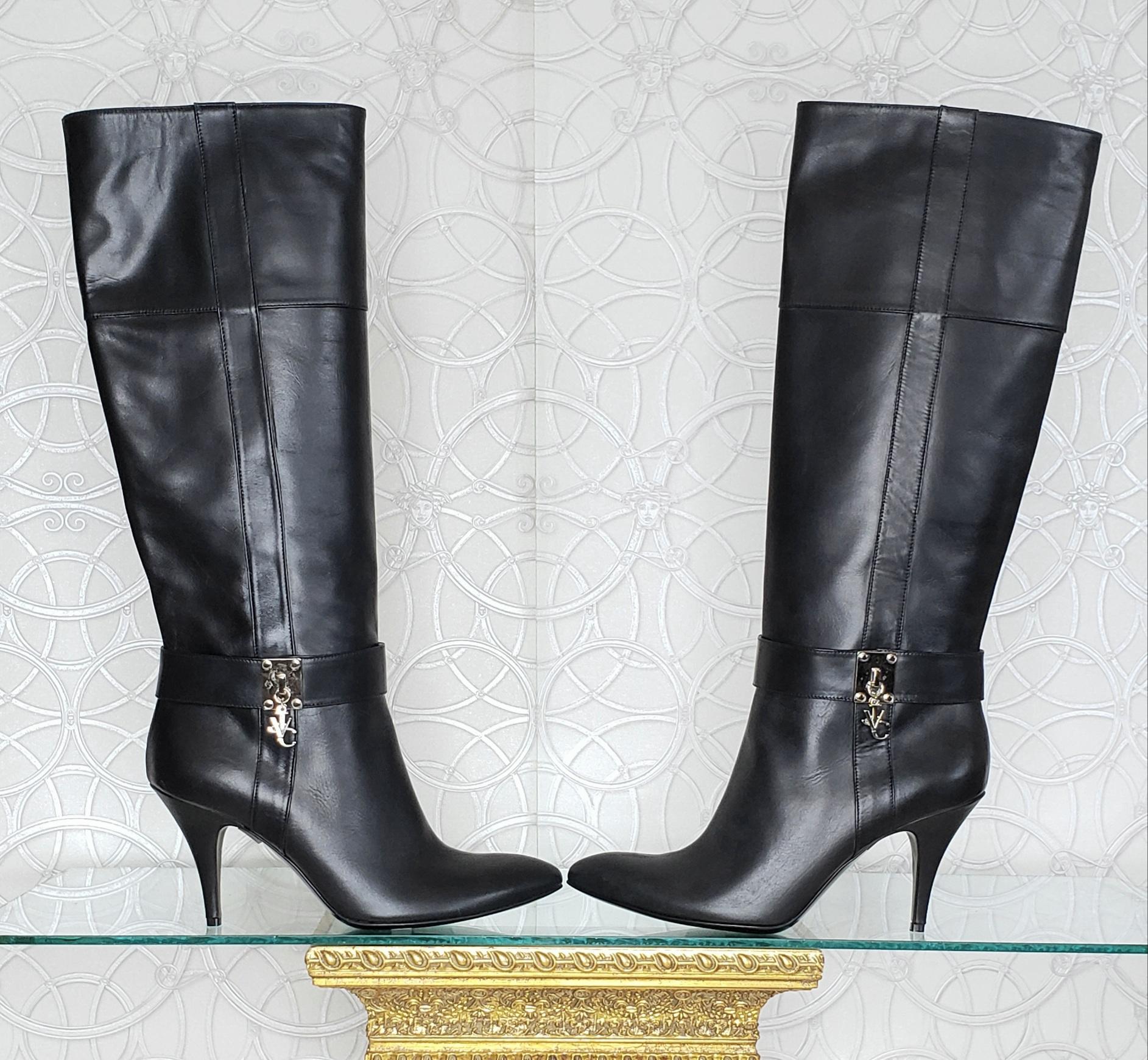 Black New VERSACE VJC BLACK LEATHER BOOTS 39 - 9 For Sale