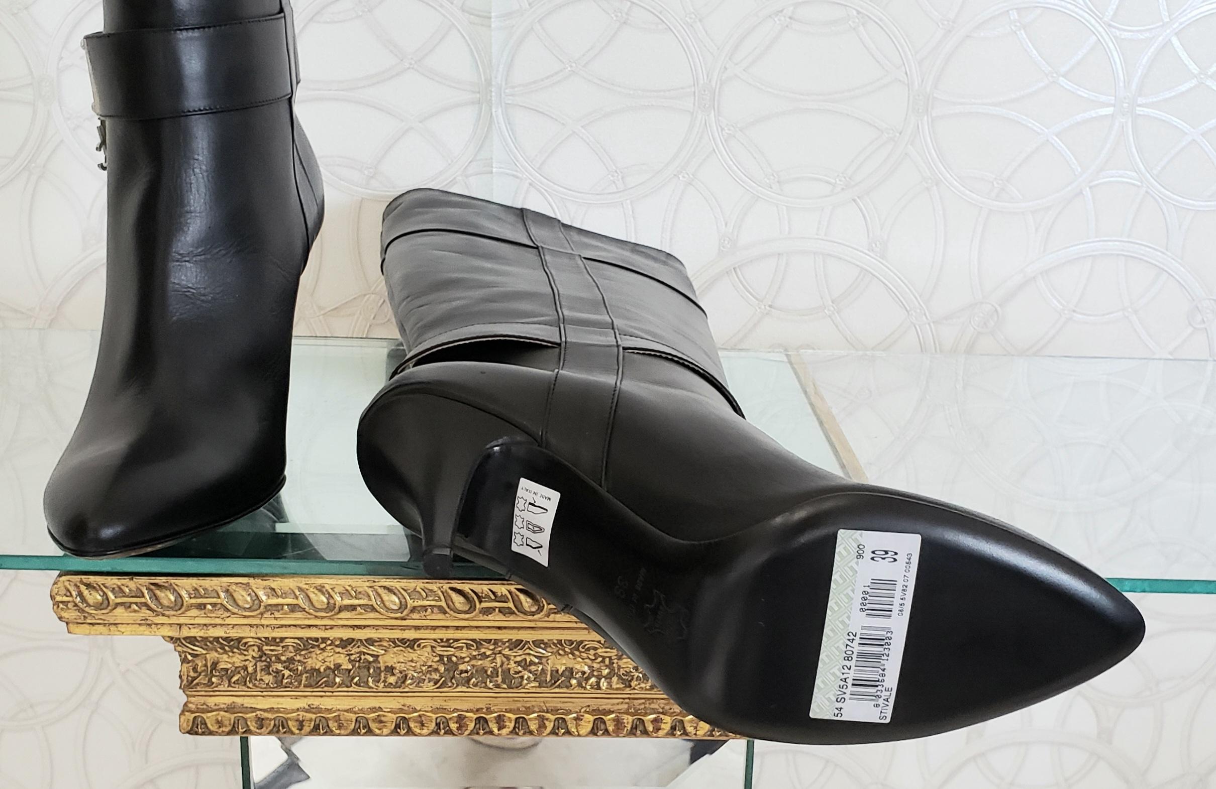 New VERSACE VJC BLACK LEATHER BOOTS 39 - 9 For Sale 1