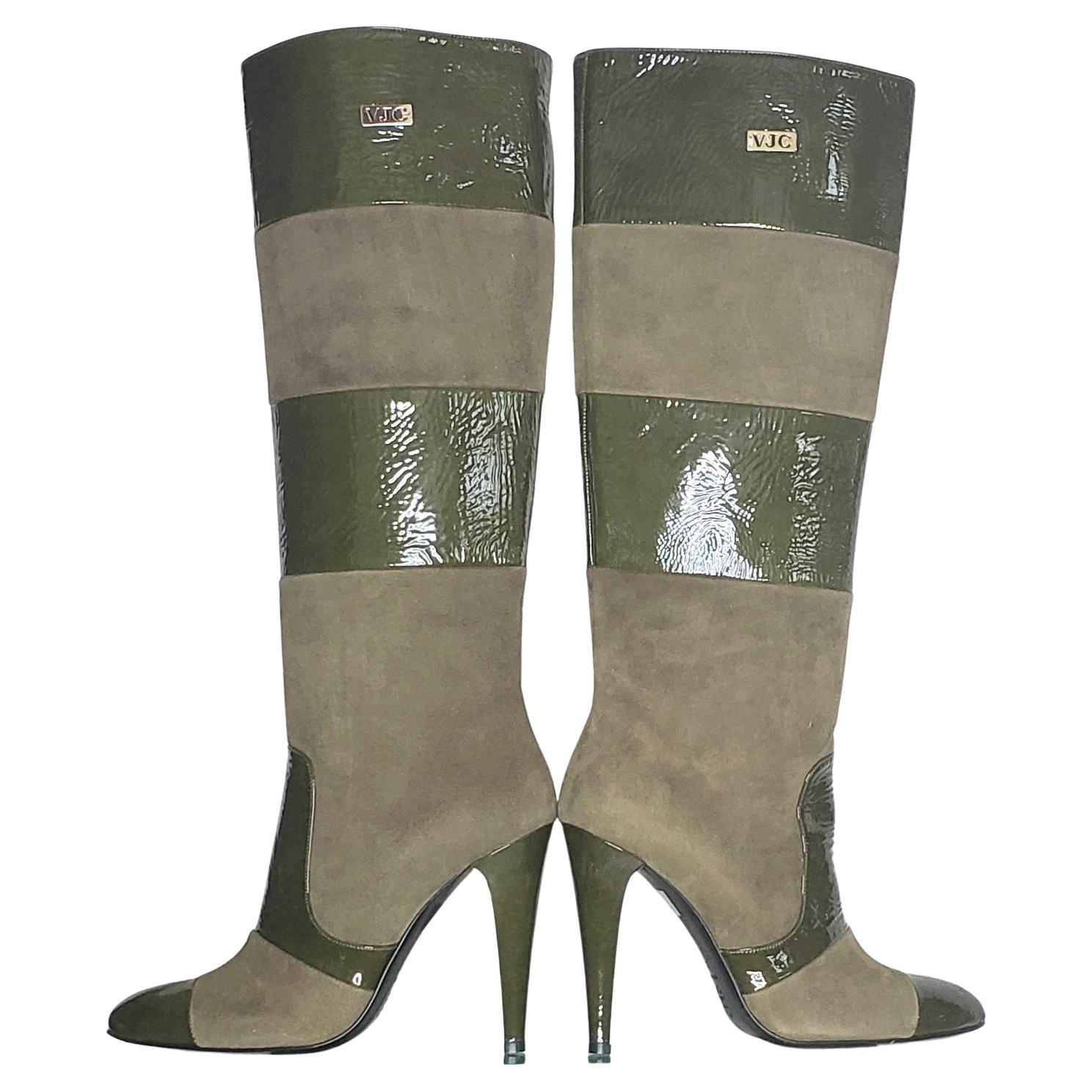 New VERSACE VJC GREEN SUEDE and PATENT LEATHER BOOTS 39 - 9 For Sale