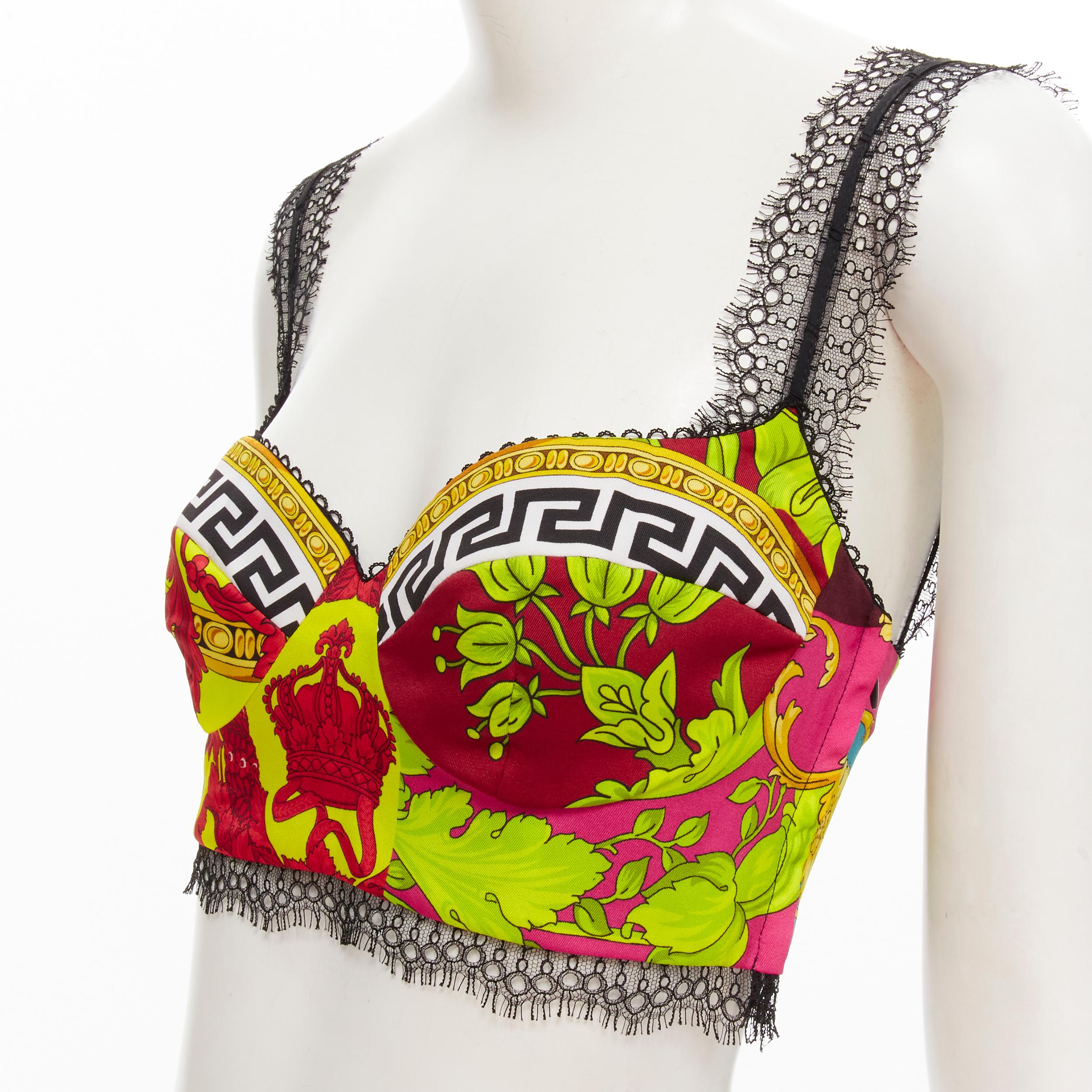 new VERSACE Voyaga Barocco print lace bustier bra top Kylie Jenner IT38 
Reference: CNLE/A00157 
Brand: Versace 
Designer: Donatella Versace 
Collection: Voyage Barocco Runway 
As seen on: Kylie Jenner 
Material: Polyester 
Color: Multicolour