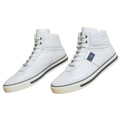 NEW VERSACE WHITE LEATHER HIGH-TOP SNEAKERS with a GREEK PATTERN 42- 9