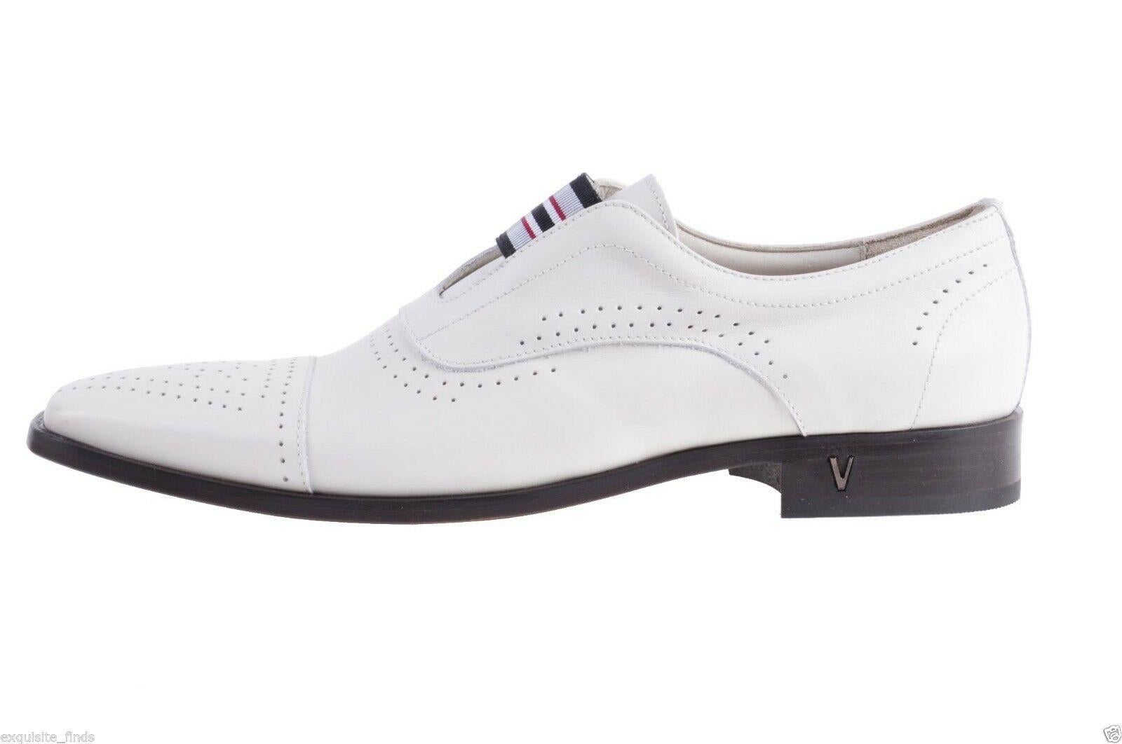 BRAND NEW 

VERSACE COLLECTION

LOAFERS

Color: White
100% Leather

Tonal topstitching

Ribbon

Leather lining

Leather Sole 

Italian Size is 42 - US 9

Brand New