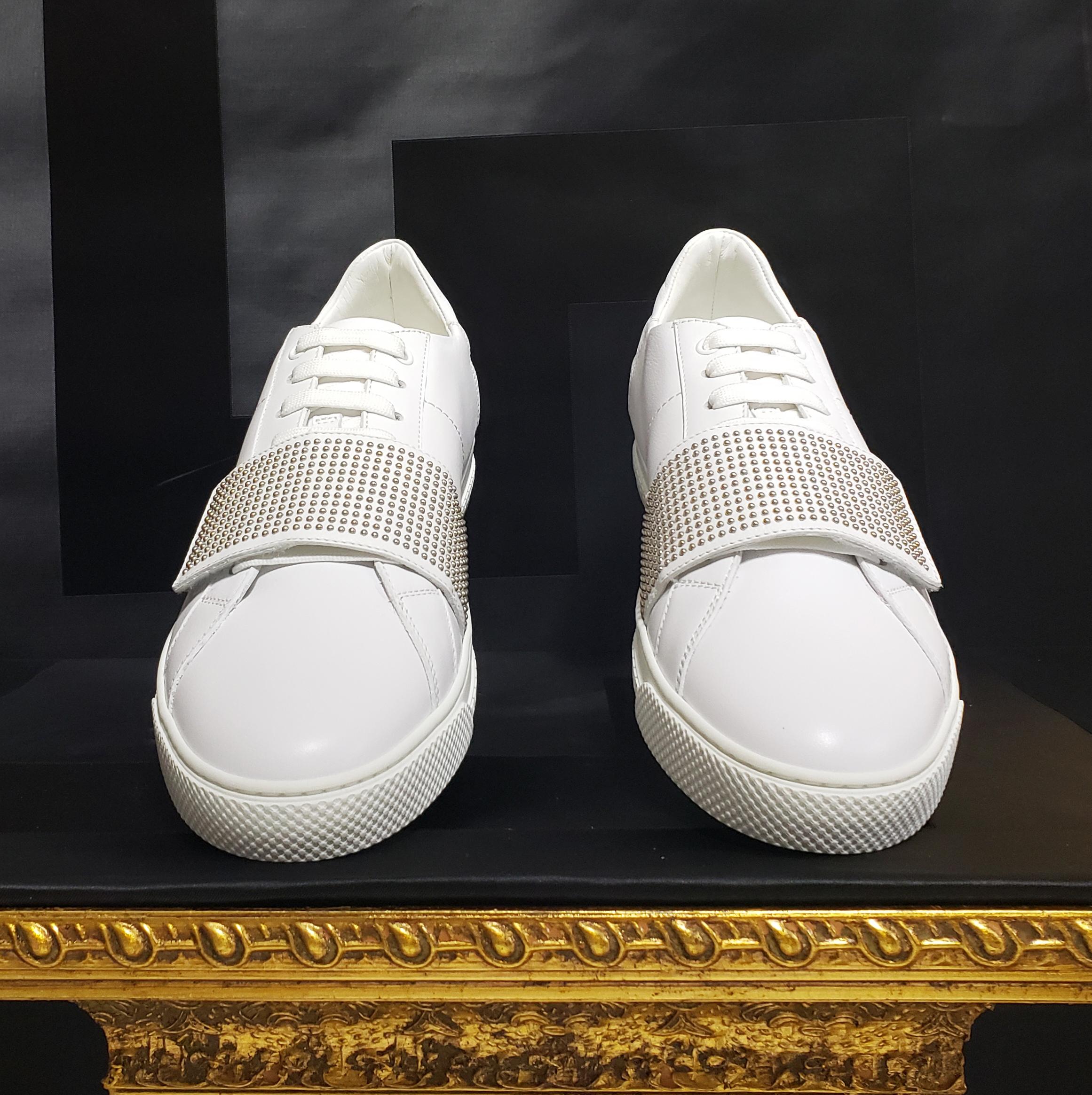 Men's NEW VERSACE WHITE LEATHER SNEAKERS with a STUDDED BUCKLE 40 - 7