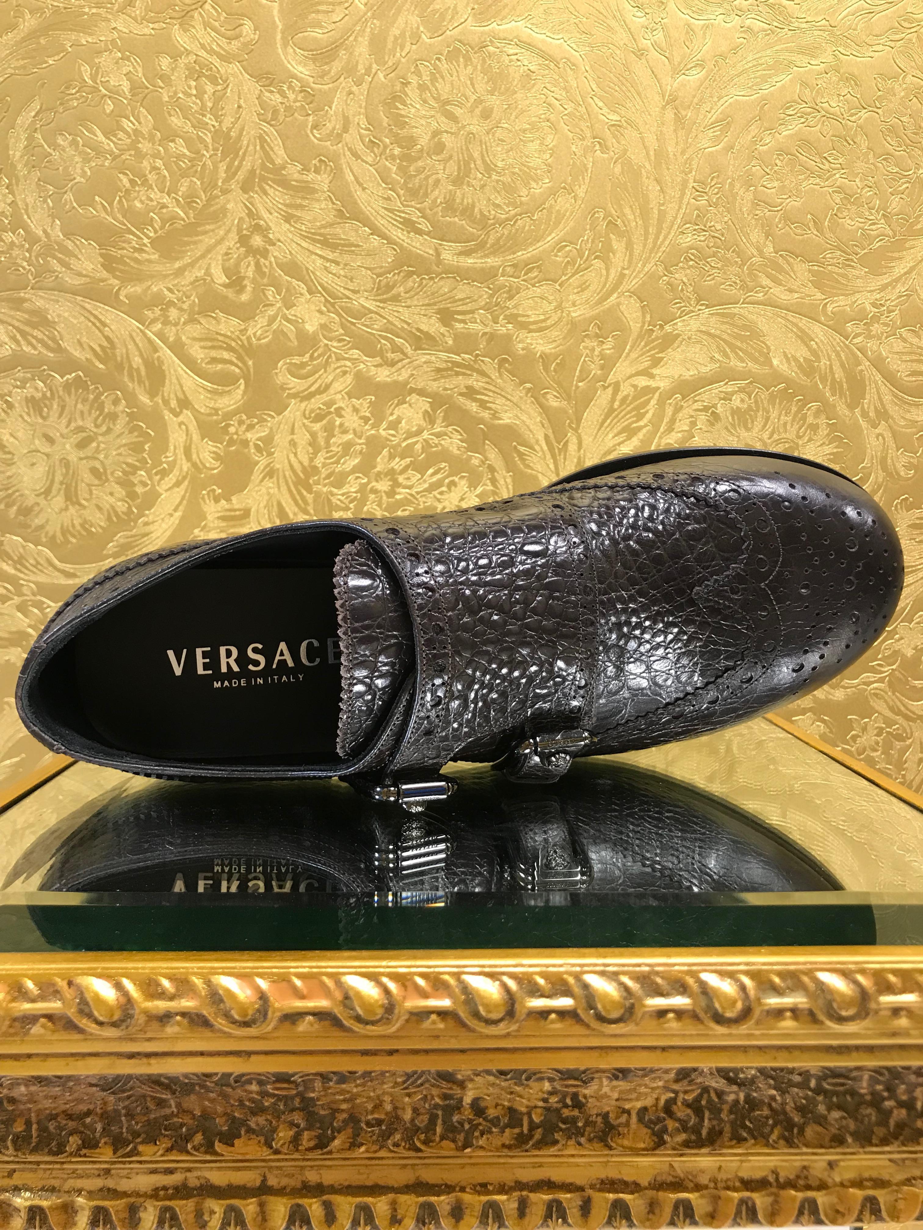 Black NEW VERSACE WINGTIP DOUBLE MONKSTRAP SHOES IN BROWN CROCODILE PRINT Size 42.5