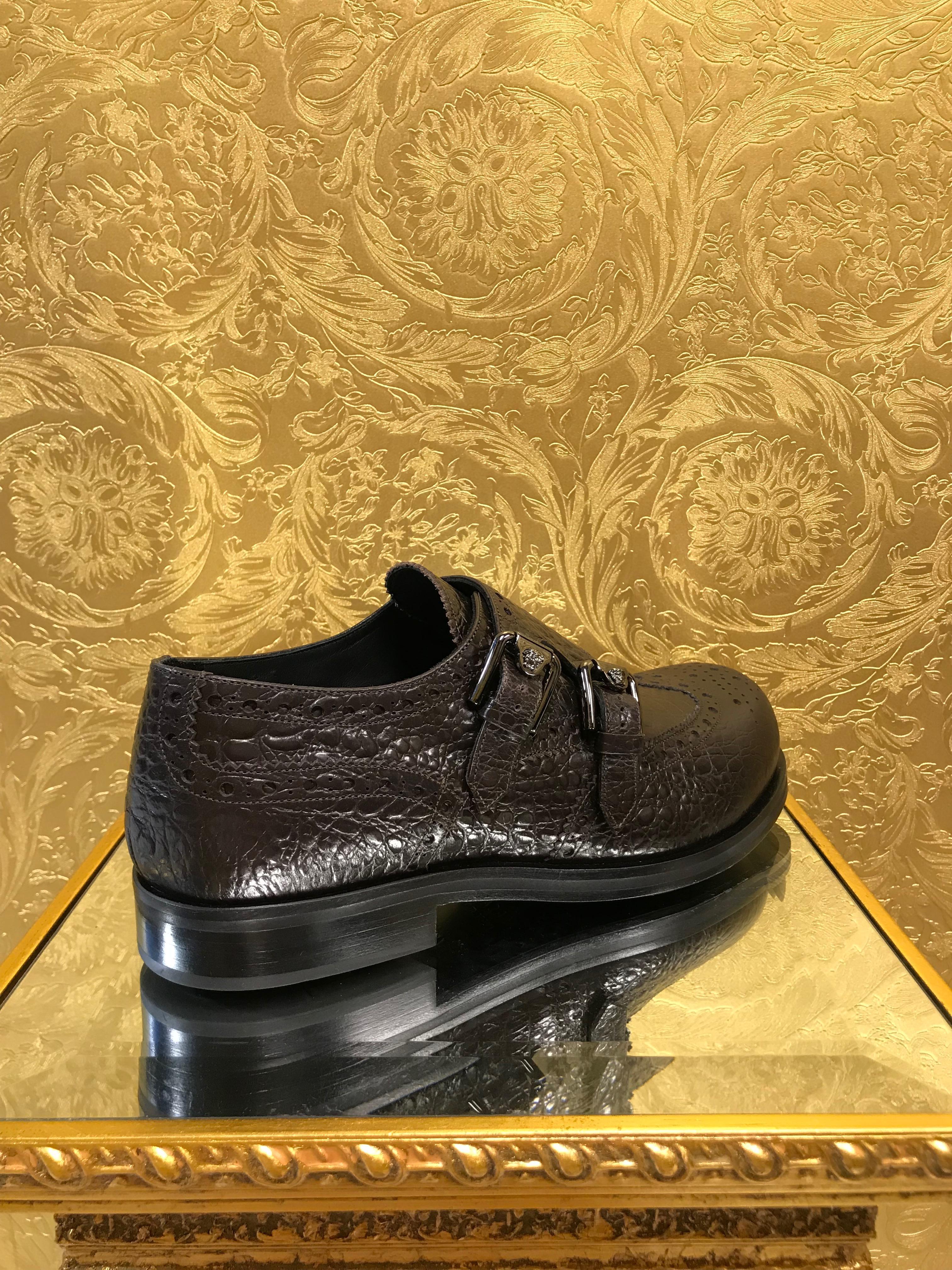 Men's NEW VERSACE WINGTIP DOUBLE MONKSTRAP SHOES IN BROWN CROCODILE PRINT Size 42.5