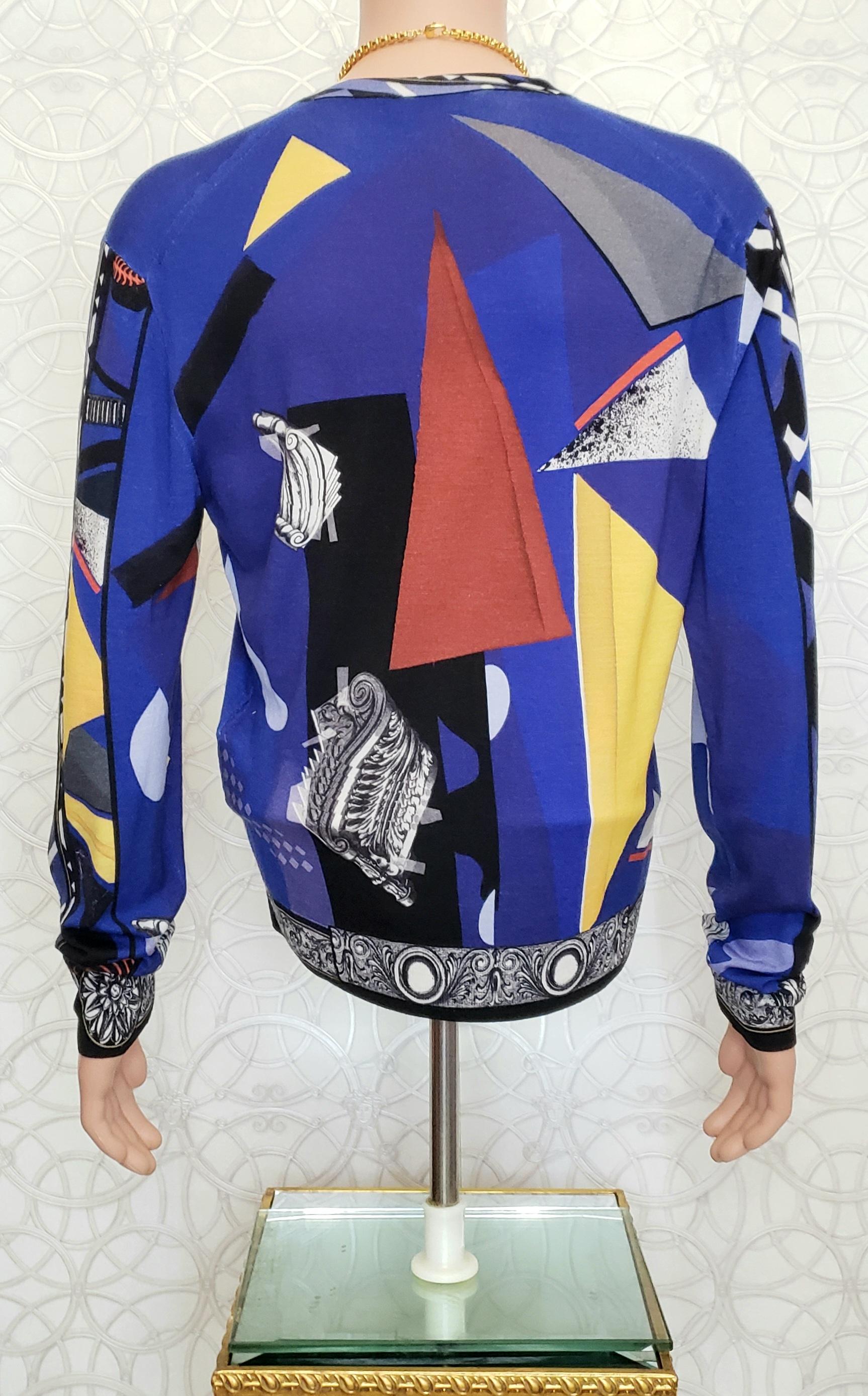 NEW VERSACE WOOL SWEATER with ANTIQUE PRINT size 50 - L as seen on Stephen For Sale 1