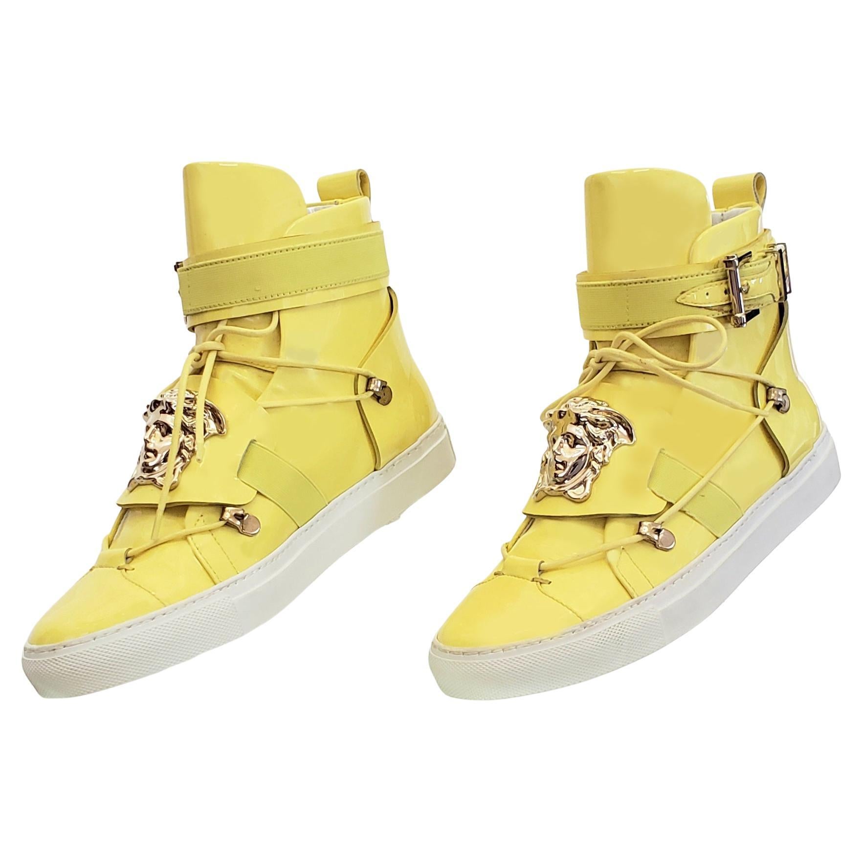 NEW VERSACE YELLOW PATENT LEATHER SNEAKERS w/ GOLD 3D MEDUSA HEAD 36 - 6  For Sale at 1stDibs