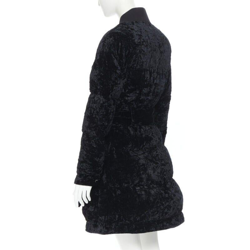new VERSUS VERSACE embroidery black crushed velvet belted puffer jacket IT38 en vente 3
