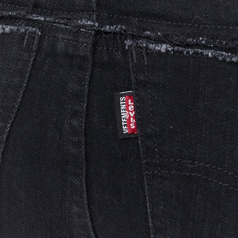 new VETEMENTS LEVI'S AW18 Demna black denim deconstructed waist jeans XS at  1stDibs