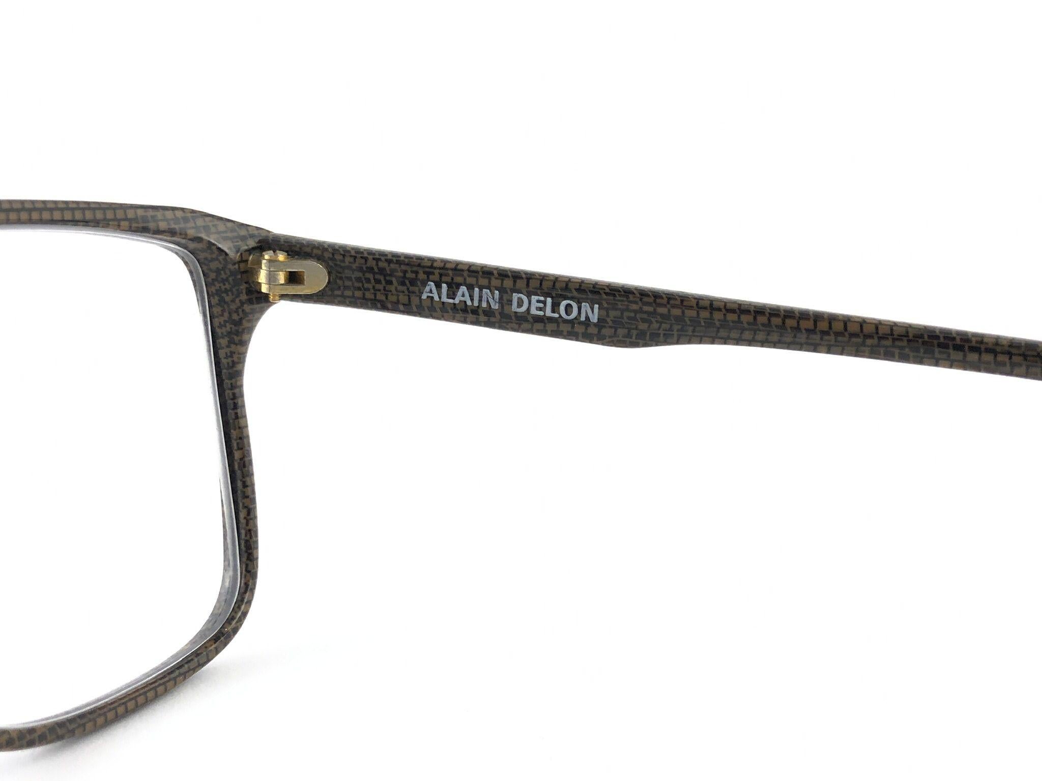 Gray New Vintage Alain Delon Thesee 123 RX Snake pattern 1990 Italy Sunglasses For Sale