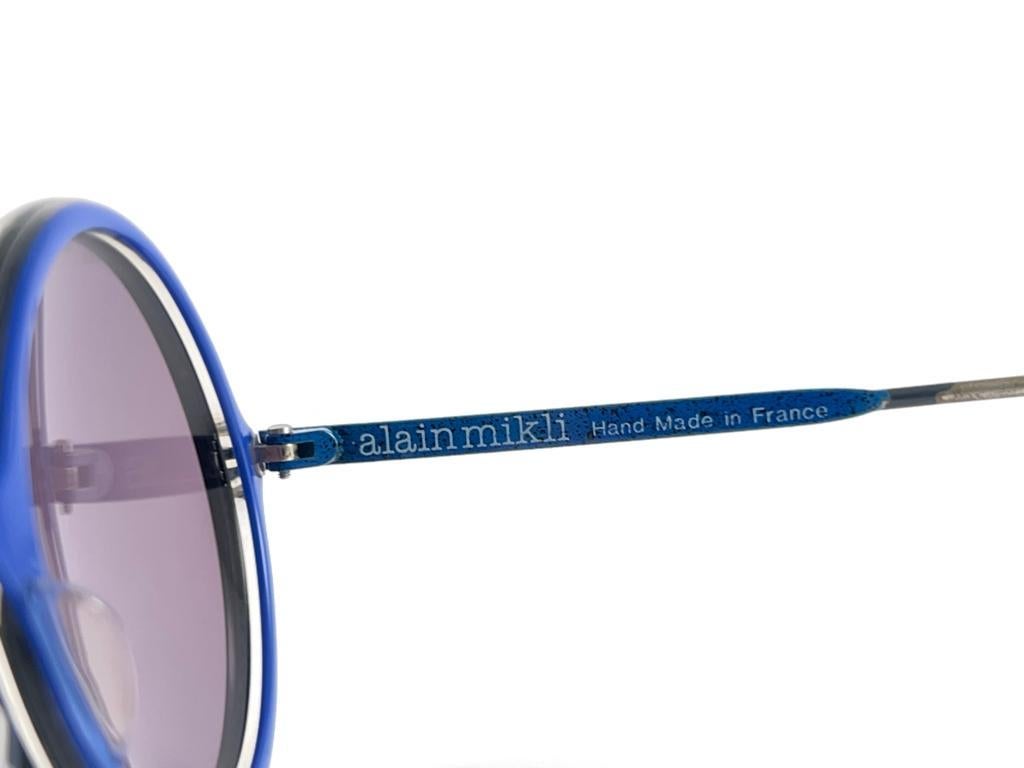 New Vintage Alain Mikli 0107 Round Black & Blue Handmade France Sunglasses For Sale 5