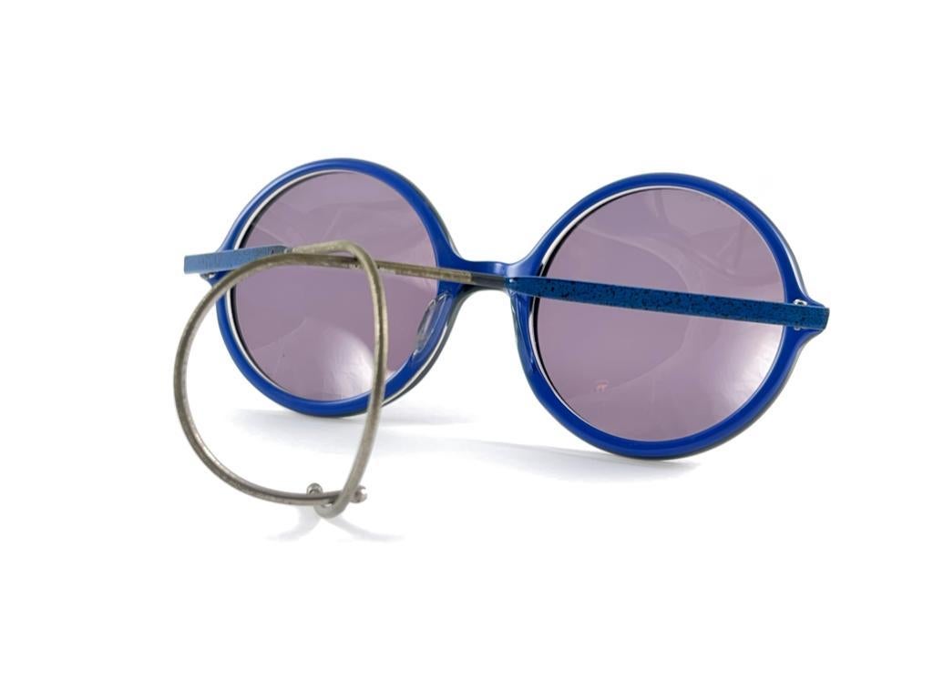New Vintage Alain Mikli 0107 Round Black & Blue Handmade France Sunglasses For Sale 7