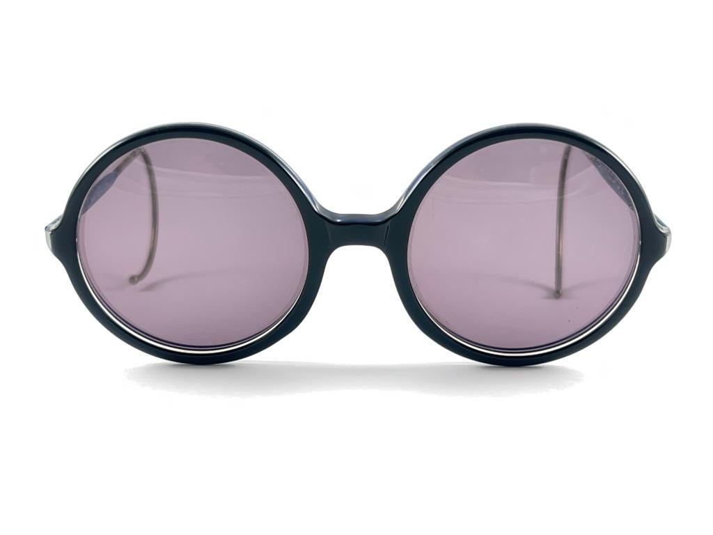 New Vintage Alain Mikli 0107 Round Black & Blue Handmade France Sunglasses For Sale 2