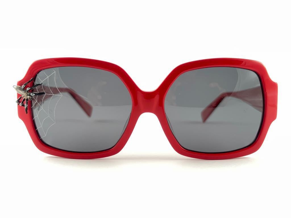 New Vintage Alain Mikli DELFINA DL0901 Red Arachne Sunglasses 2009 For Sale 10