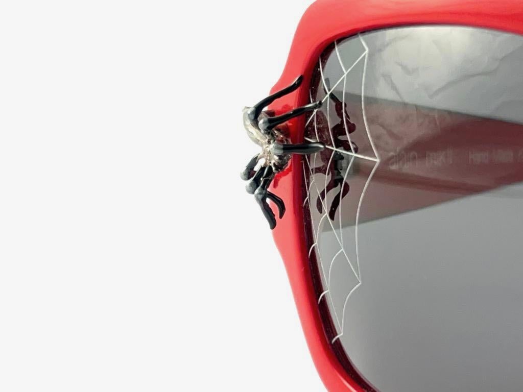 Women's or Men's New Vintage Alain Mikli DELFINA DL0901 Red Arachne Sunglasses 2009 For Sale