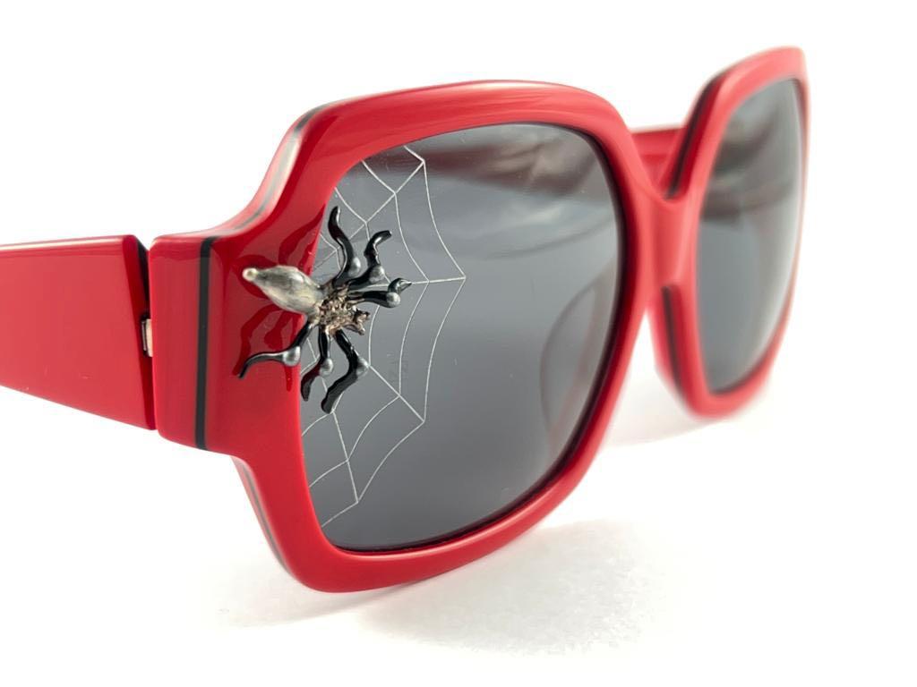 New Vintage Alain Mikli DELFINA DL0901 Red Arachne Sunglasses 2009 For Sale 4