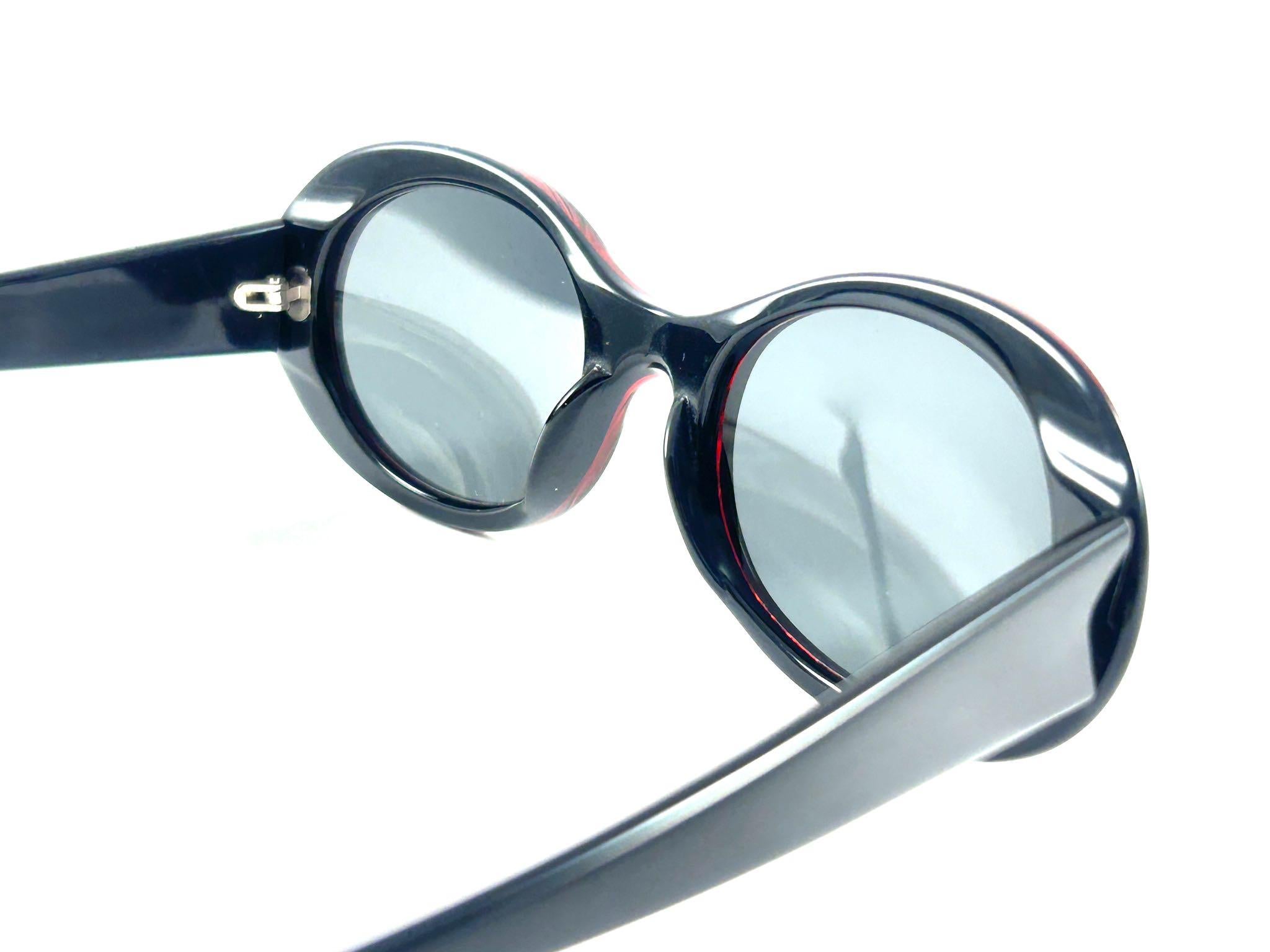 New Vintage Alain Mikli for 101 Dalmatians D303 France Sunglasses 1980's For Sale 8