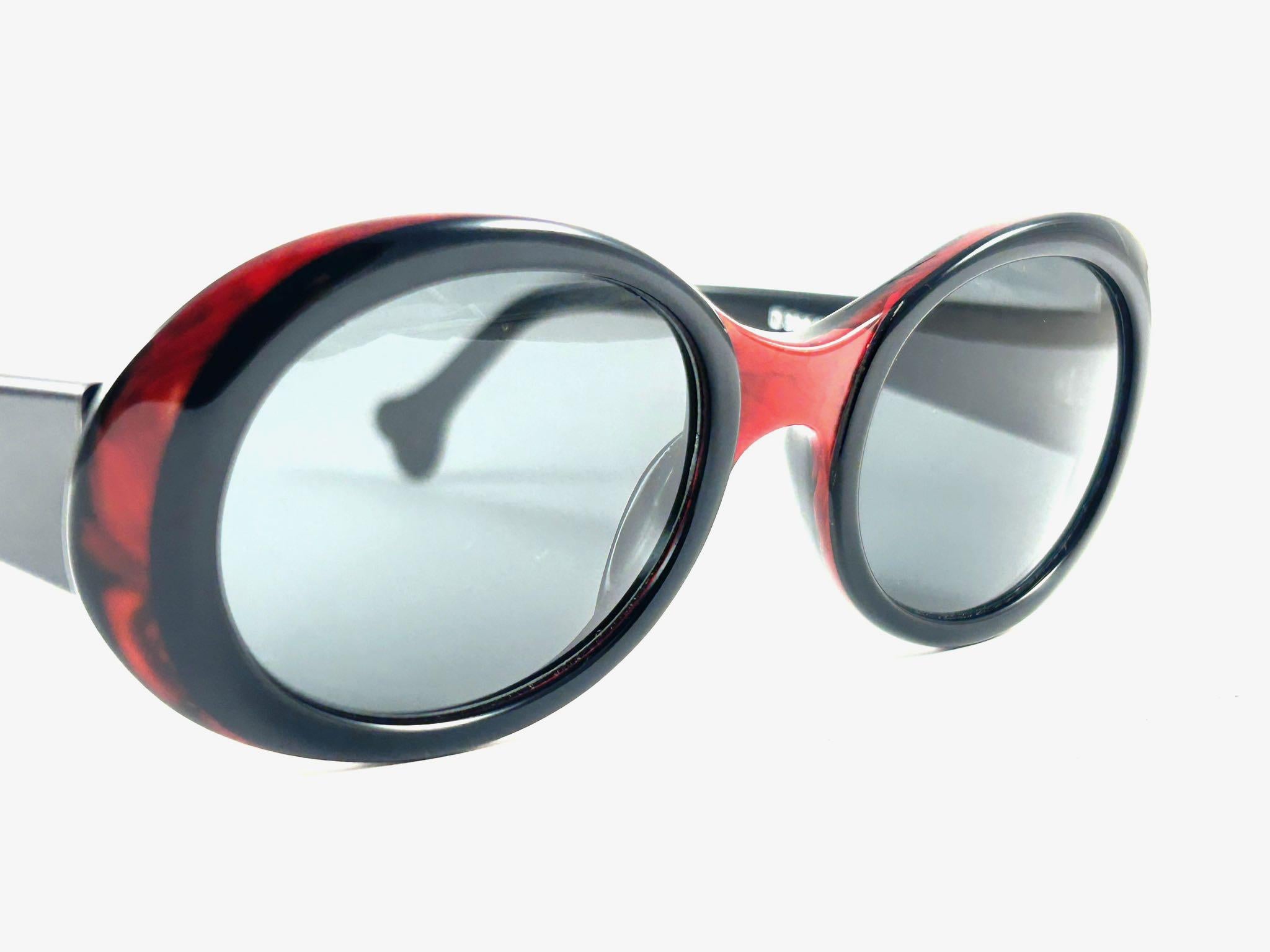 New Vintage Alain Mikli for 101 Dalmatians D303 France Sunglasses 1980's For Sale 9
