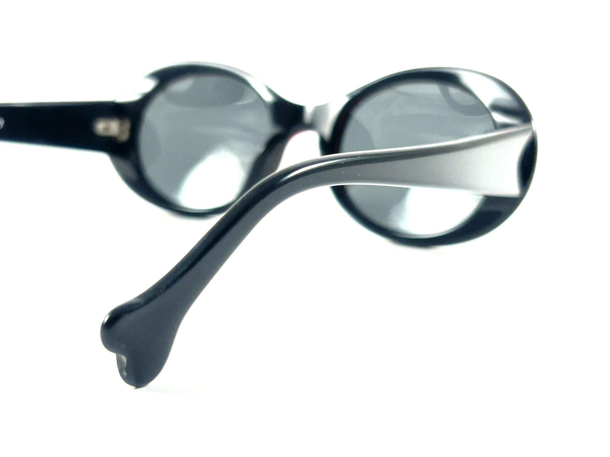 Women's or Men's New Vintage Alain Mikli for 101 Dalmatians D303 France Sunglasses 1980's For Sale