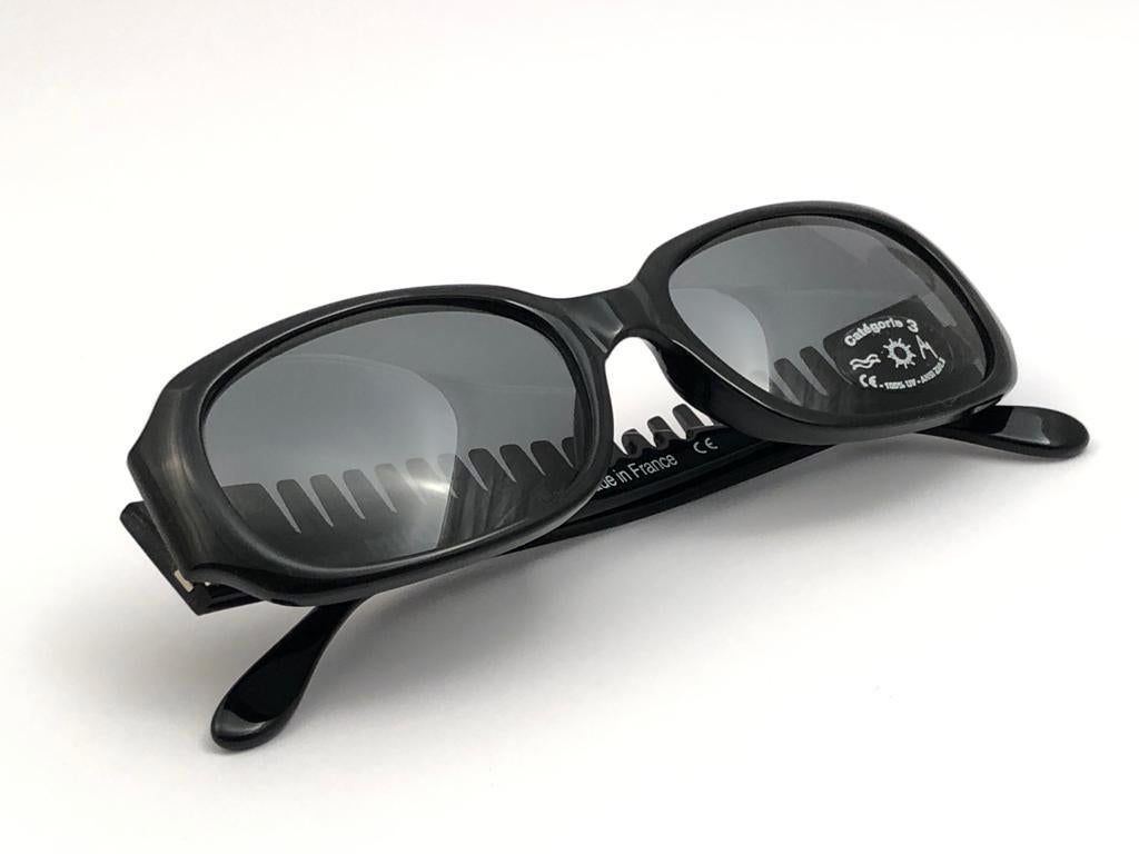 New Vintage Alain Mikli for Barbie Black 405 Made in France Sunglasses 1980's In New Condition In Baleares, Baleares