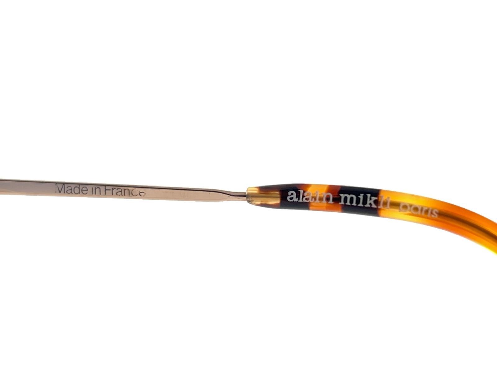 New Vintage Alain Mikli Rectangular Gold Frame Sunglasses 1980's Made in France For Sale 2