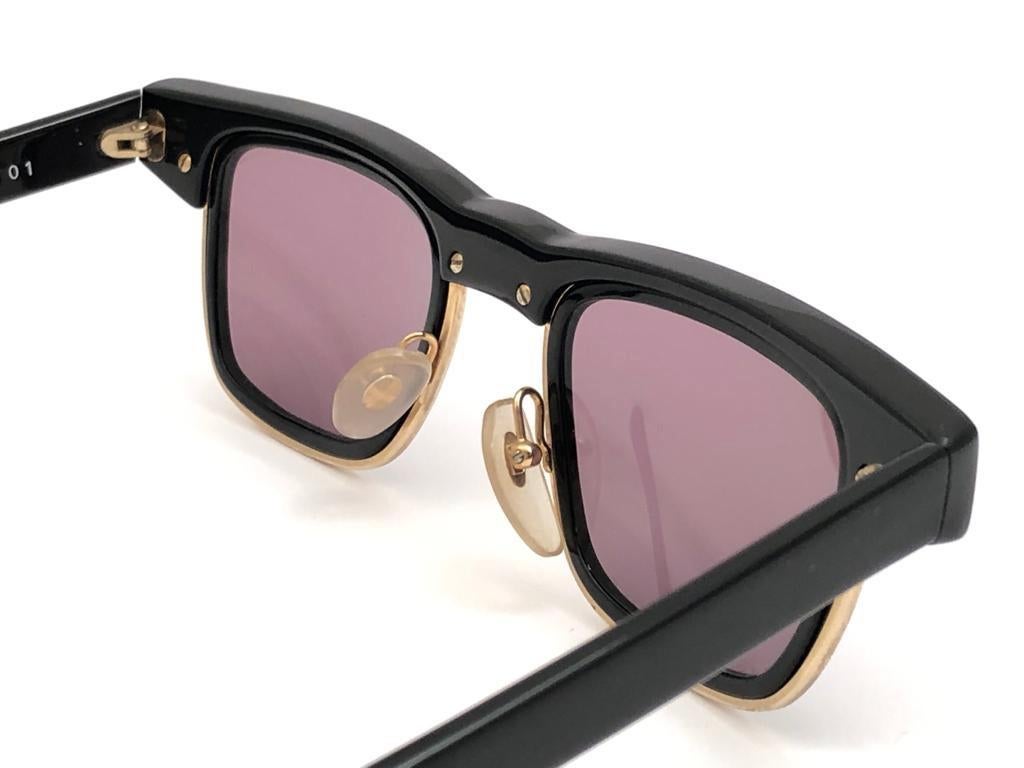New Vintage Alain Mikli Wayfarer Black & Gold Made in France Sunglasses 1980's For Sale 4
