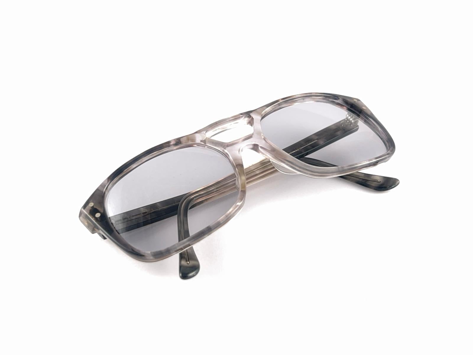 Nuevo Vintage American Optical Aerius Translucent Pilot Gafas de sol Made in Usa en venta 9