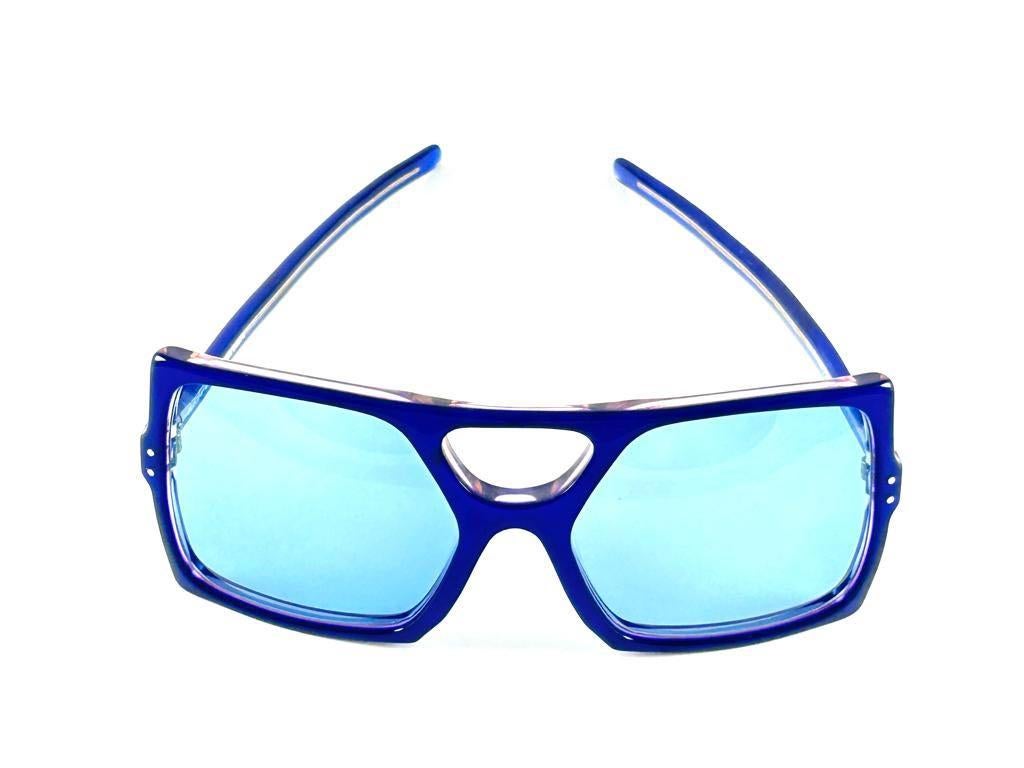 Women's or Men's New Vintage Anglo American Cobalt Blue Mod 101 Mask Sunglasses 1980 For Sale