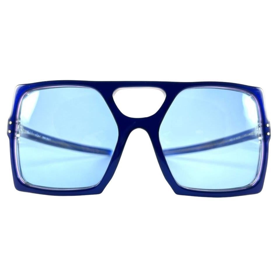 Nouvelles lunettes de soleil vintage anglo-américaines bleu cobalt Mod 101, 1980 en vente
