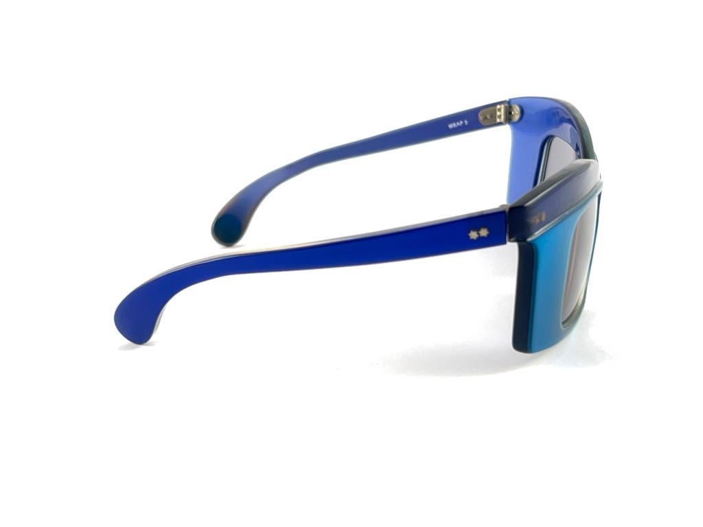 Anglo-amerikanische kobaltblaue Wickel-Sonnenbrille 1980 im Angebot 6