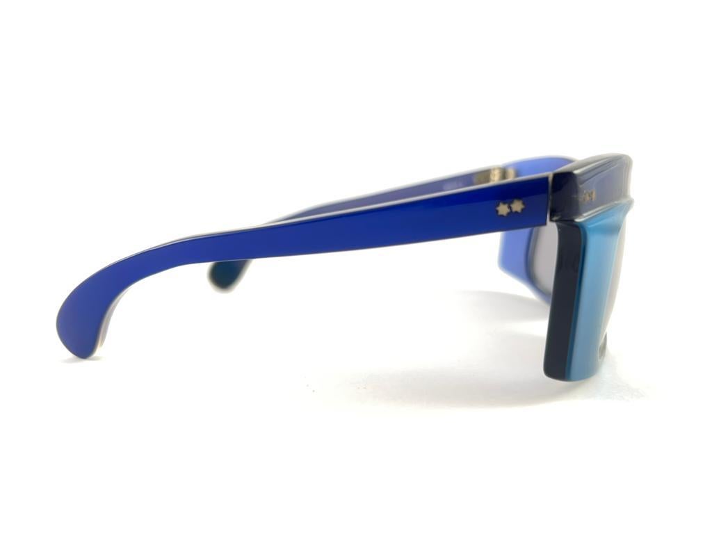 New Vintage Anglo American Cobalt Blue Wrap 3 Sunglasses 1980 For Sale 7