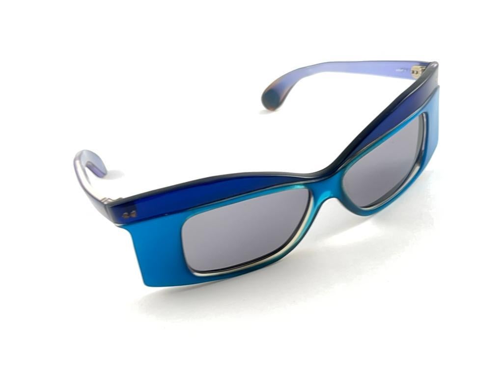 Anglo-amerikanische kobaltblaue Wickel-Sonnenbrille 1980 im Angebot 4