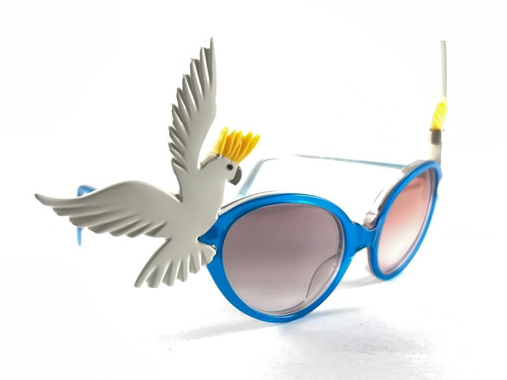 Neu Vintage Anglo-amerikanische Brillen „ Cockatoos“ Blaue Sonnenbrille mit Rahmen 1970er im Zustand „Neu“ im Angebot in Baleares, Baleares