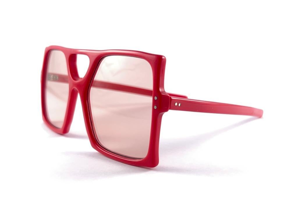 chanteur anglais lunette