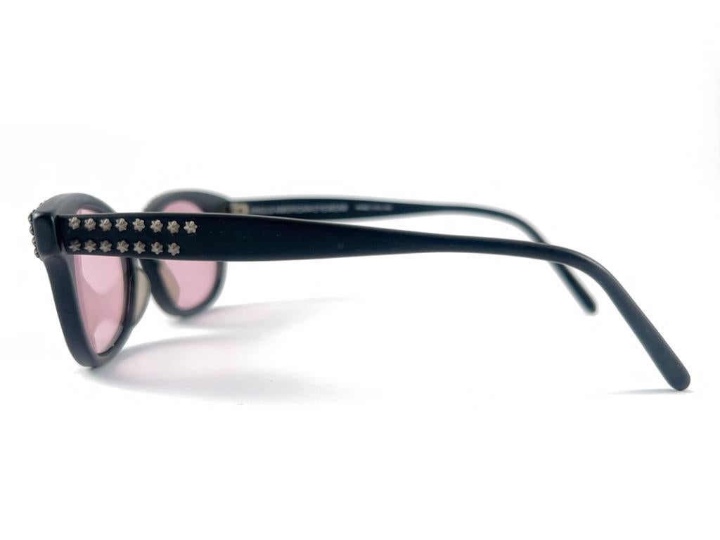 Nouvelles lunettes de soleil vintage anglo-américaines Miami mates noires, années 80 en vente 1