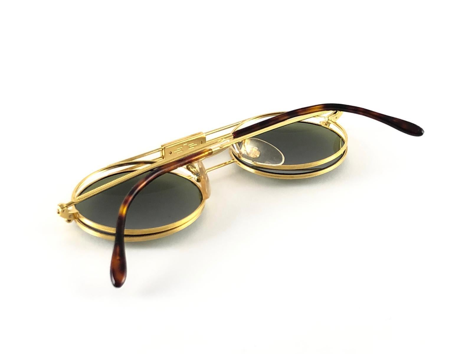 Women's or Men's New Vintage Anglo American Optical Gold M85 Flip Top Sunglasses 1960'S For Sale
