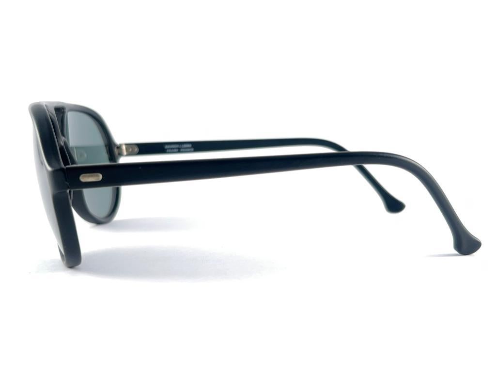 Neue Vintage Bausch & Lomb Sleek Mate Schwarz Grau Linsen B&L Sonnenbrillen Frankreich für Damen oder Herren im Angebot