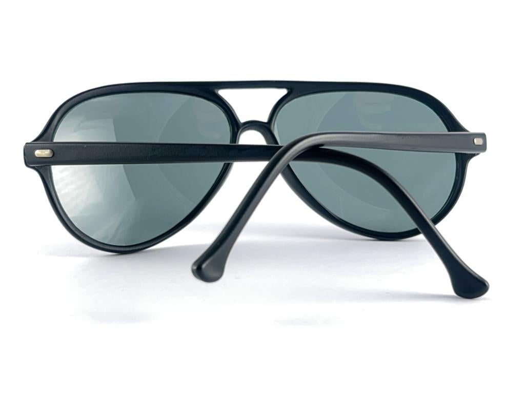 Neue Vintage Bausch & Lomb Sleek Mate Schwarz Grau Linsen B&L Sonnenbrillen Frankreich im Angebot 4