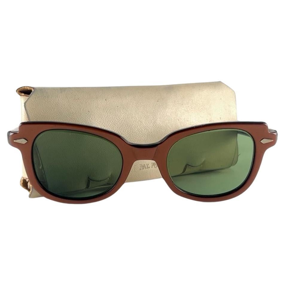 New Vintage Calobar by American Optical 60's Made in England Sunglasses en vente