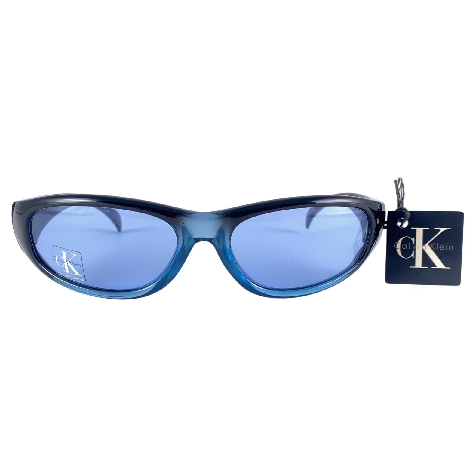 New Vintage Calvin Klein Ck 3001 Blue Y2K Sunglasses Made In Italy en vente