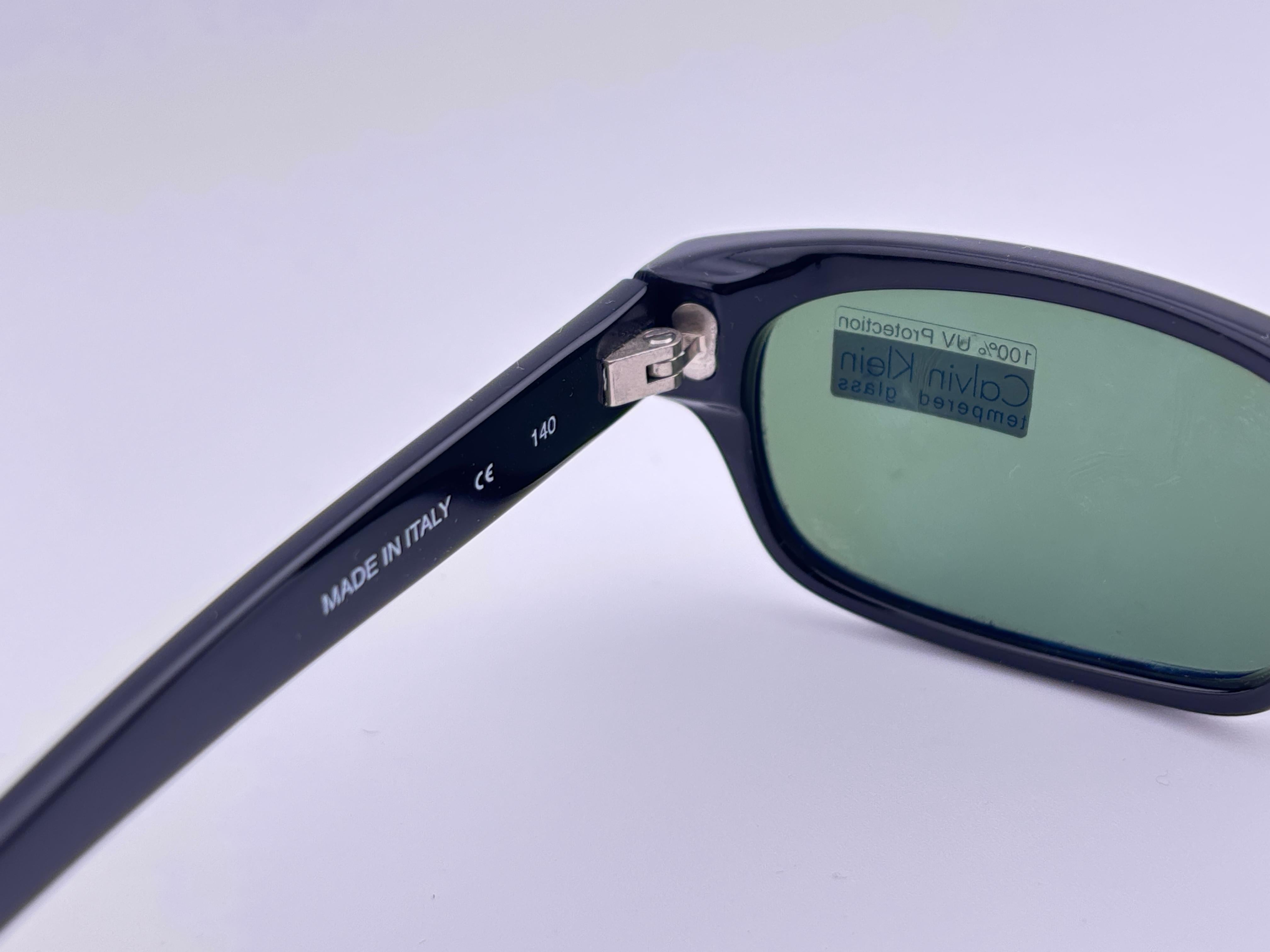Noir New Vintage Calvin Klein Ck Sleek Black 639 S Y2K Sunglasses Made In Italy en vente