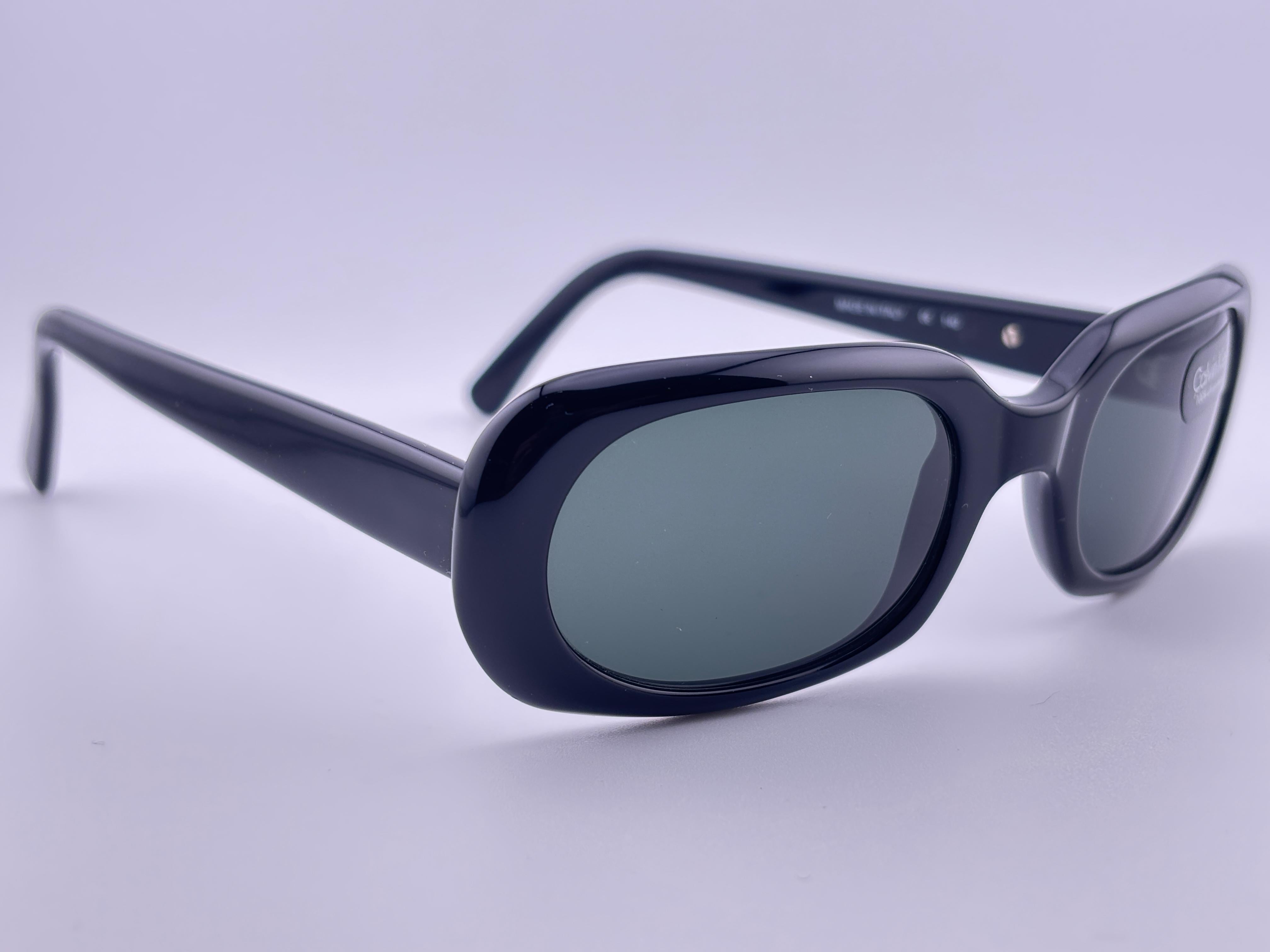 New Vintage Calvin Klein Ck Sleek Black 737 `S  Lunettes de soleil Y2K Made In Italy en vente 3