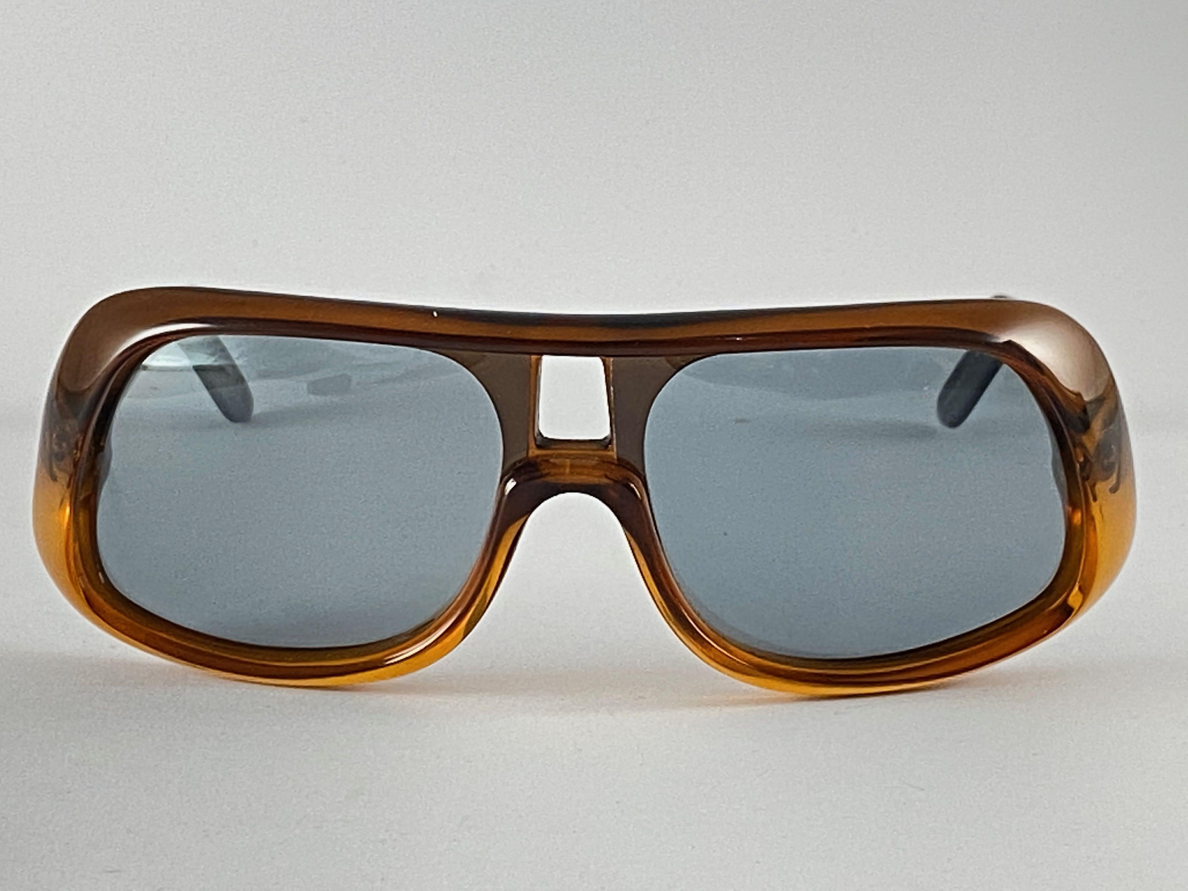 New Vintage Carrera Aviator 549 Elvis Oversized Sunglasses Austria 1970 In Excellent Condition In Baleares, Baleares