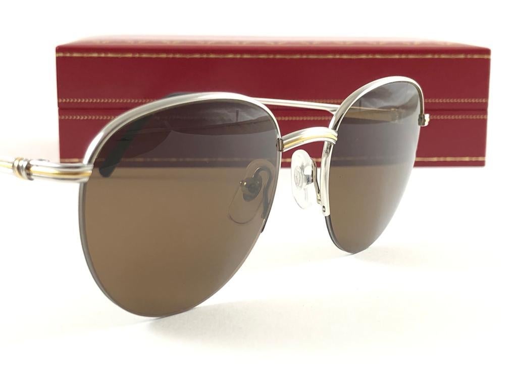 Gris New Vintage Cartier Colisee Platine Plaqué 49 18 Frame France 1990 Sunglasses en vente
