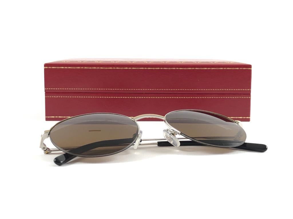 New Vintage Cartier Colisee Platine Plaqué 49 18 Frame France 1990 Sunglasses en vente 3