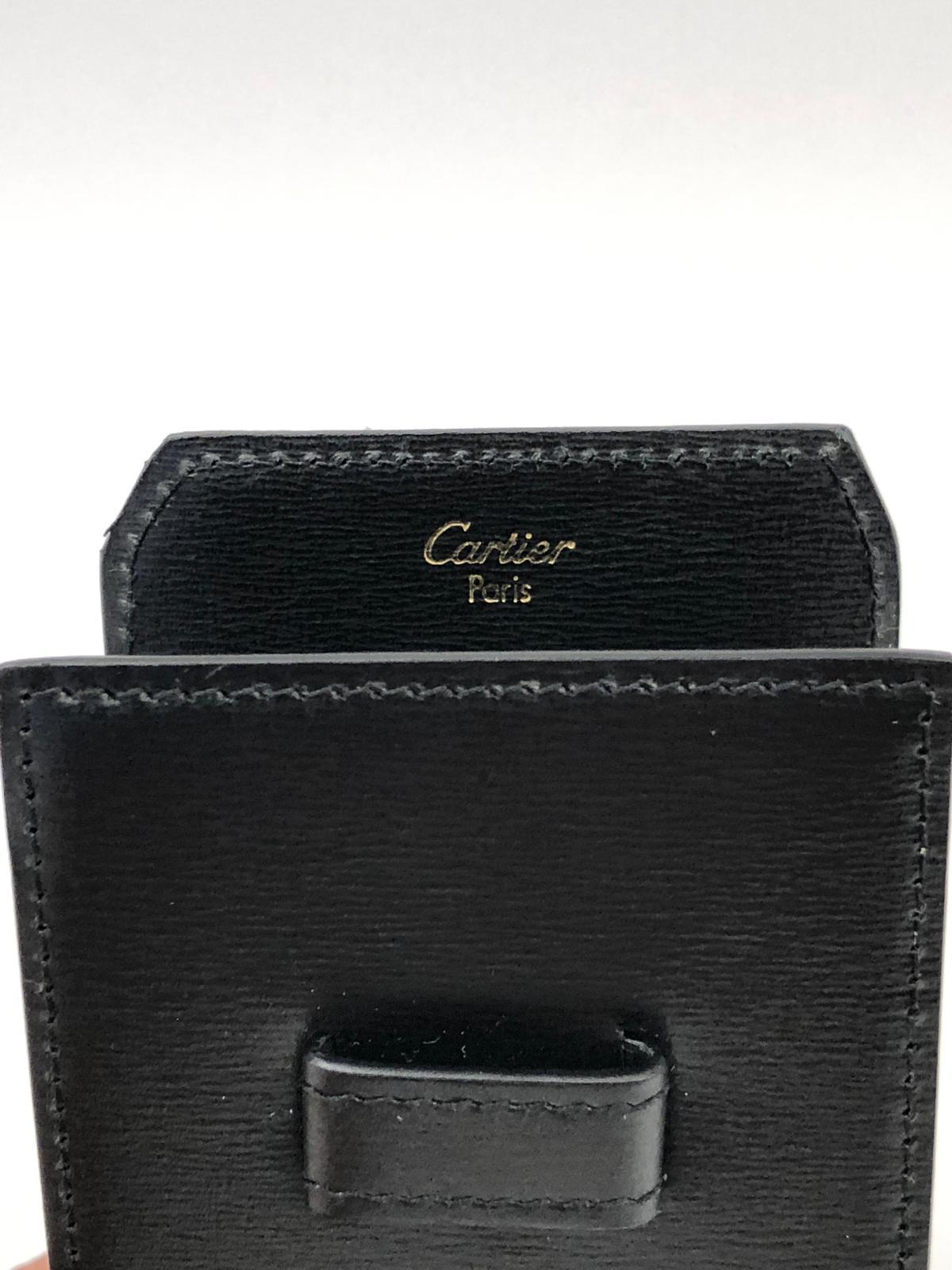New Vintage Cartier Etui à Lunettes de Soleil Or & Cuir Noir Véritable  en vente 1